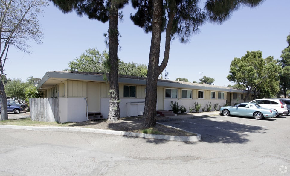 More Photos Of 3650 Clairemont Dr, San Diego Unknown For Lease