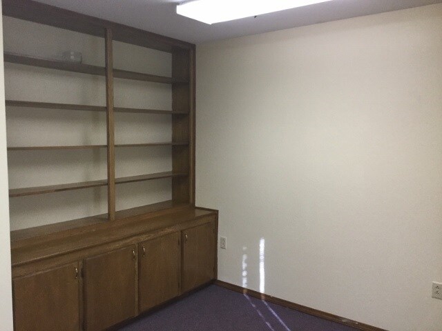 More Photos Of 1102 S Mena St, Mena Medical For Lease