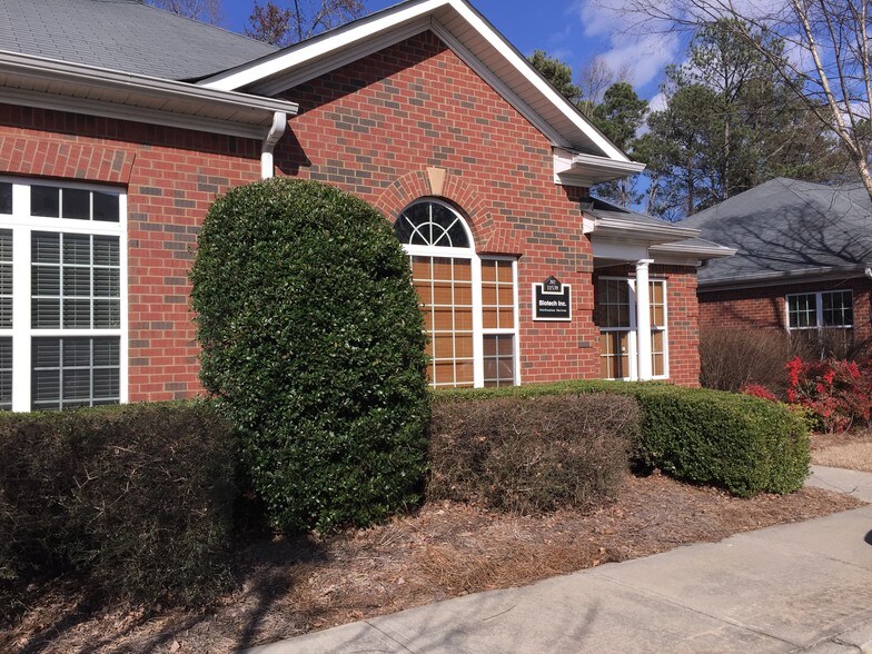 More Photos Of 11539 Park Woods Cir, Alpharetta Office For Lease