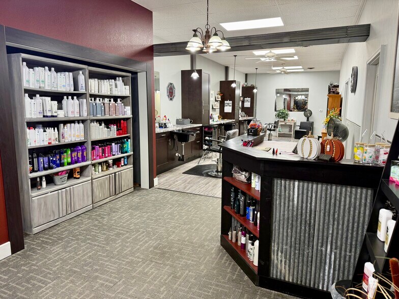 More Photos Of 219 Main St, Chadron Storefront For Sale