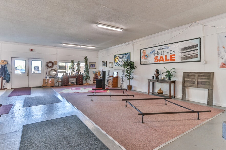 More Photos Of 3506 Springs Rd, Hickory Freestanding For Sale