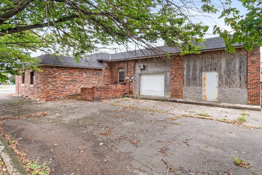 More Photos Of 331 Main St, Lebanon Junction Specialty For Sale