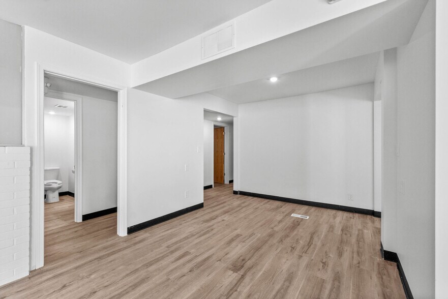 More Photos Of 2532 Spring Arbor Rd, Jackson Medical For Sale