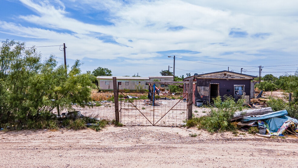 Primary Photo Of 105 Meirs St, Laredo Land For Sale