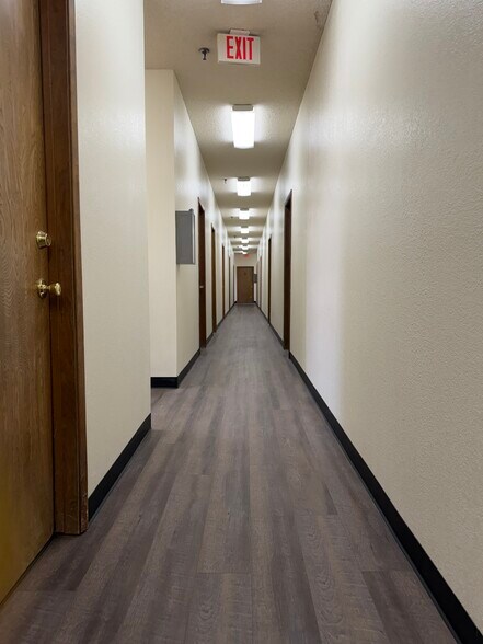 More Photos Of 14359 Amargosa Rd, Victorville Office For Sale