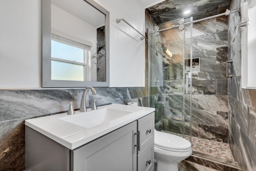 More Photos Of 800 Pasadena Ave S, South Pasadena Storefront Retail Residential For Sale