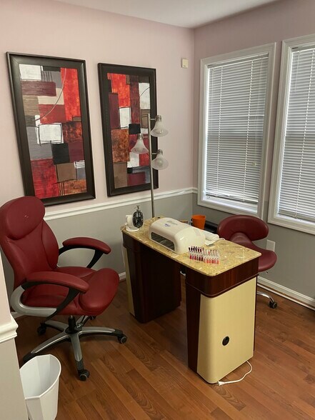 More Photos Of 2106 Gallows Rd, Vienna Office For Lease