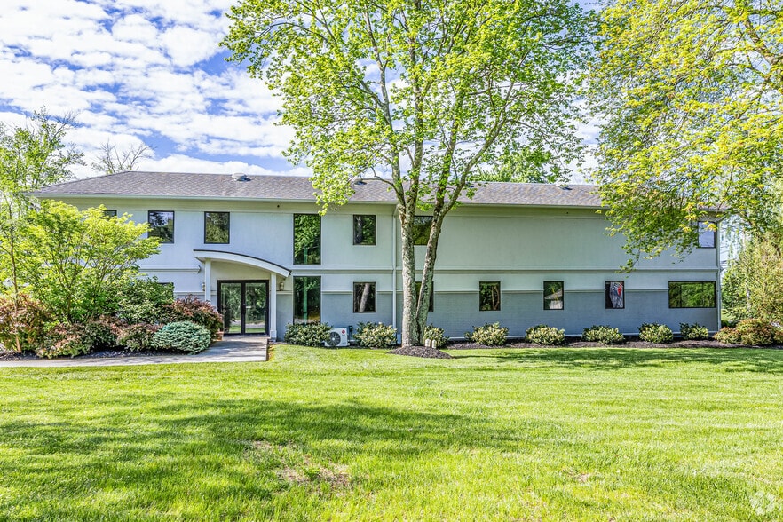 More Photos Of 682 US-202, Bridgewater Office For Sale