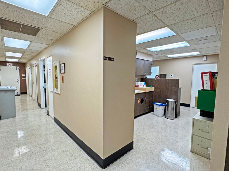 More Photos Of 1904 N Orange Grove Ave, Pomona Medical For Lease