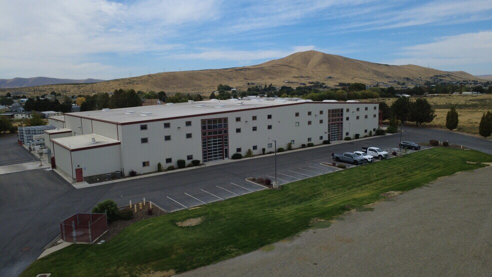 More Photos Of 8111 Keene Rd, West Richland Manufacturing For Sale