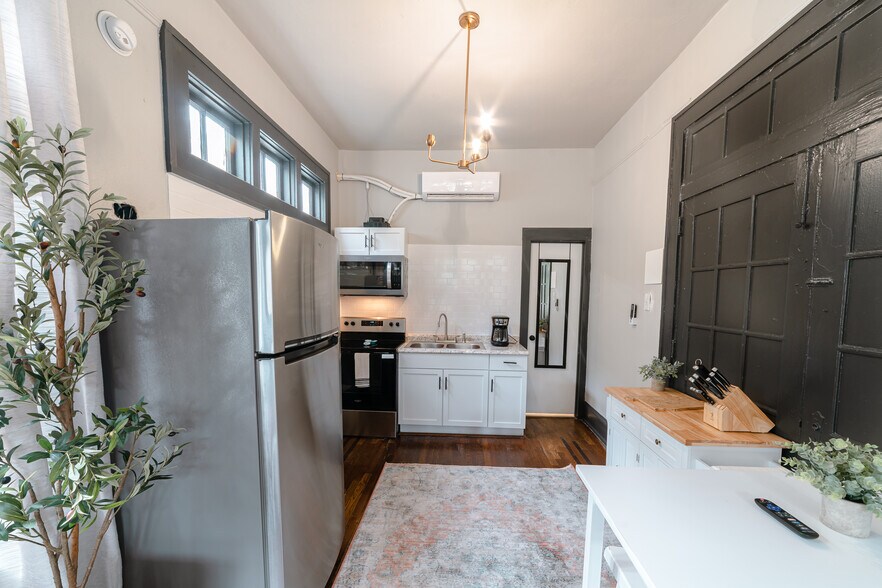 More Photos Of 207 Michigan Ave, Mobile Multifamily For Sale