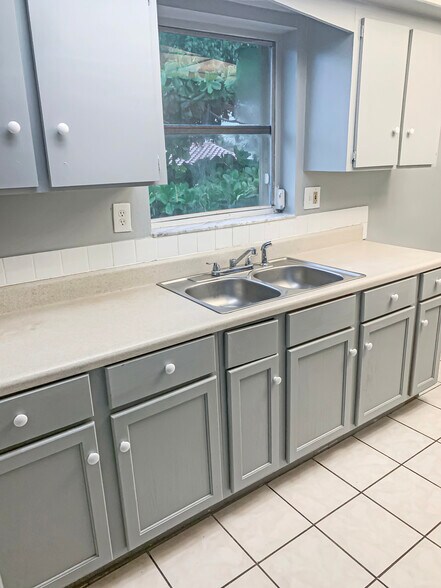 More Photos Of 4103 Riverside Dr, Coral Springs Apartments For Sale