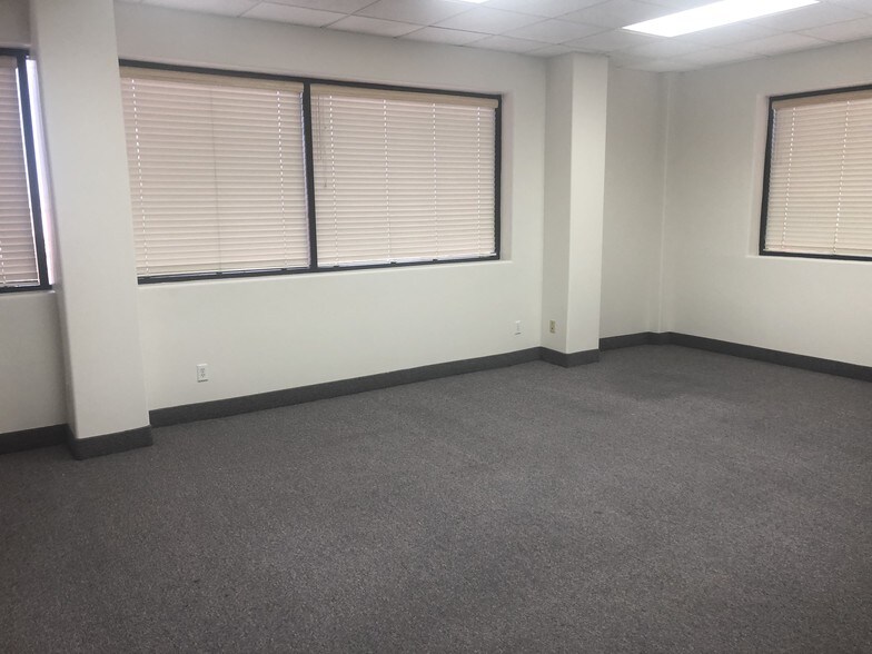 More Photos Of 1180 Center Point Dr, Henderson Flex For Sale
