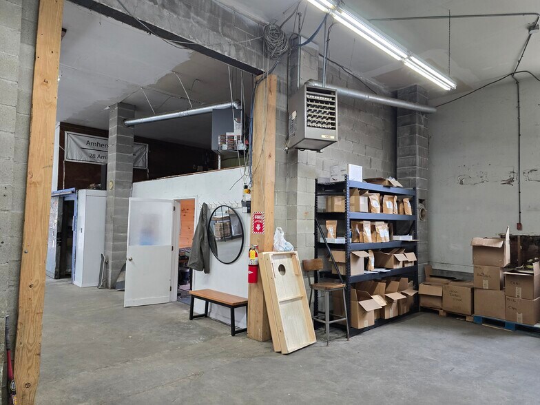 More Photos Of 1317 Federal St, Belchertown Warehouse For Sale