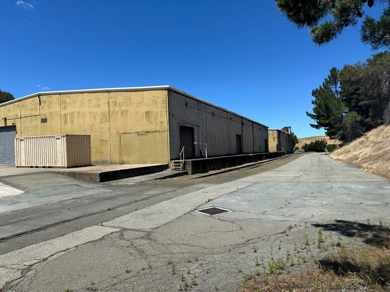 More Photos Of 2855 Franklin Canyon Rd, Rodeo Warehouse For Lease