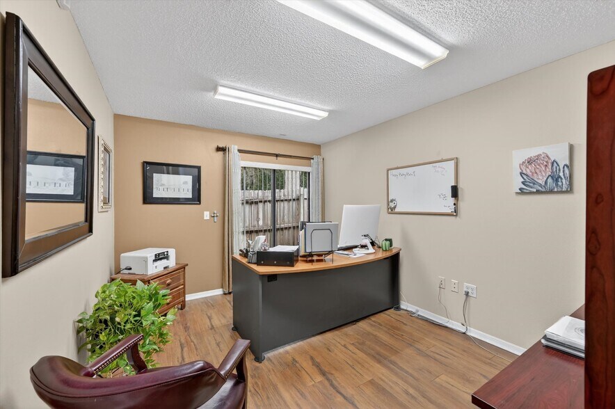 More Photos Of 7 W Main St, Apopka Office For Sale