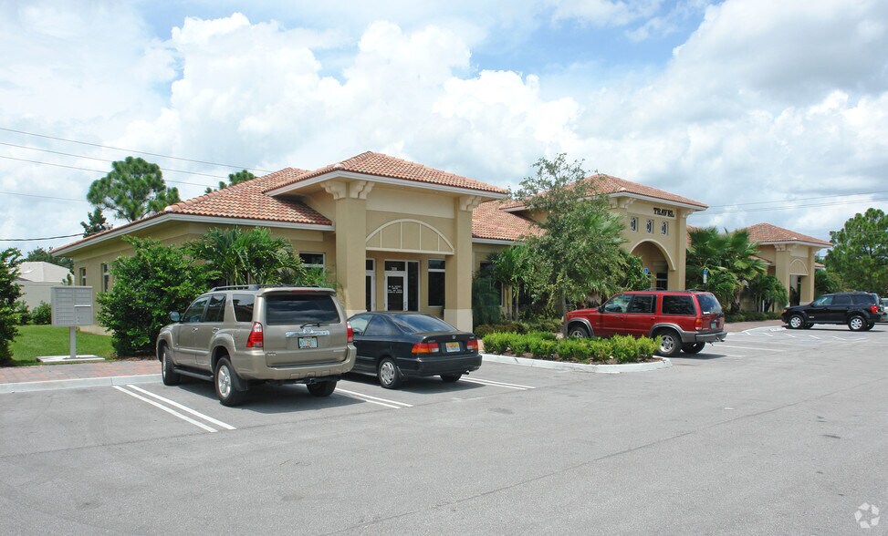 More Photos Of 300-322 NW Bethany Dr, Port Saint Lucie Medical For Lease