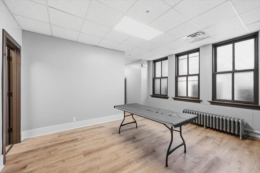 More Photos Of 500 Willow Ave, Council Bluffs Office For Lease