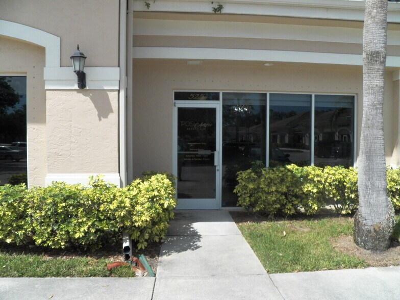 More Photos Of 515-525 SE Central Pky, Stuart Office For Sale