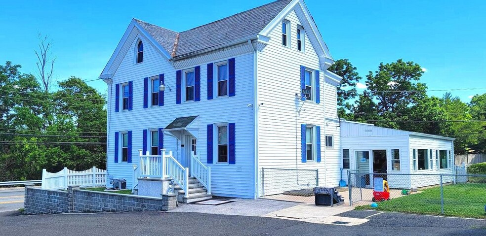Primary Photo Of 127 2nd Ave, Collegeville Office For Sale