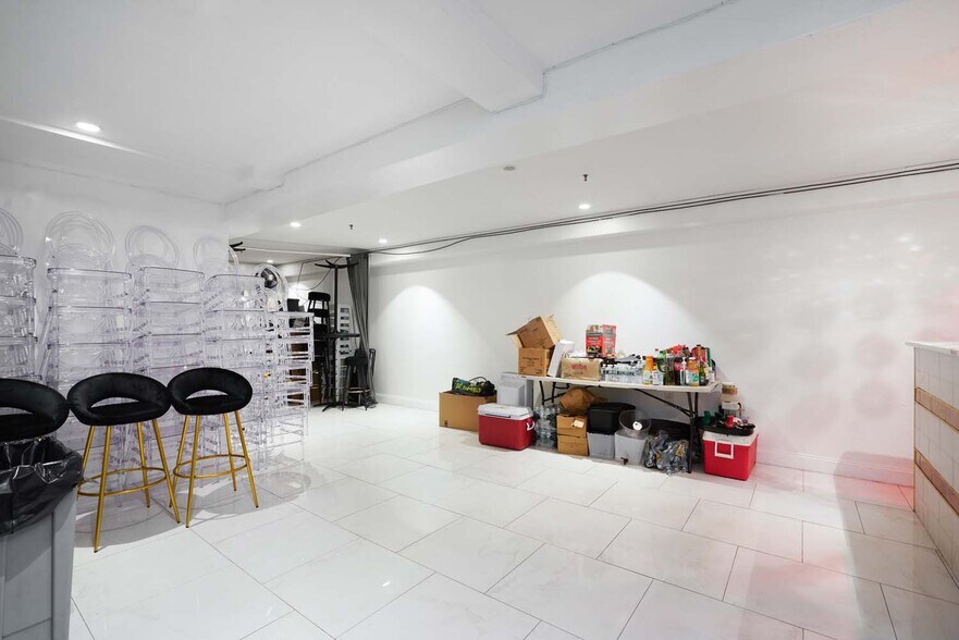 More Photos Of 577 Lafayette Ave, Brooklyn Storefront Retail Residential For Lease