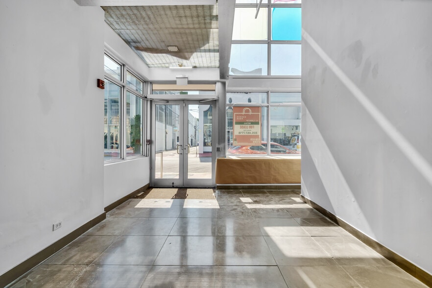 More Photos Of 227 8th St, Miami Beach General Retail For Lease