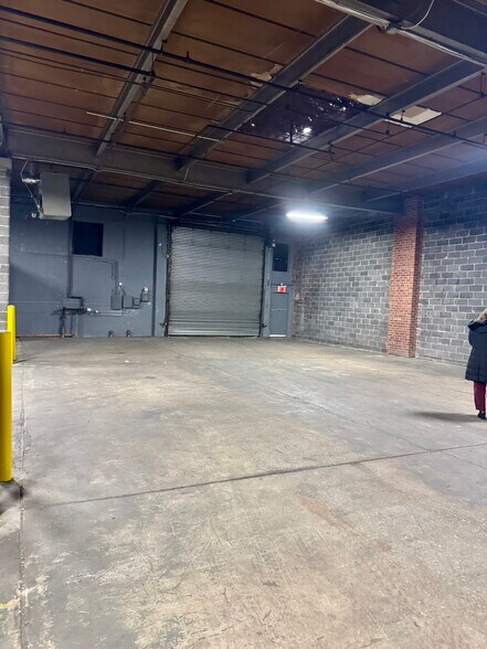 More Photos Of 1034 Linwood St, Brooklyn Warehouse For Lease