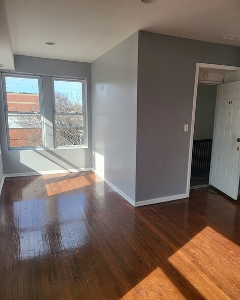 More Photos Of 342 E 71st St, Chicago Apartments For Lease