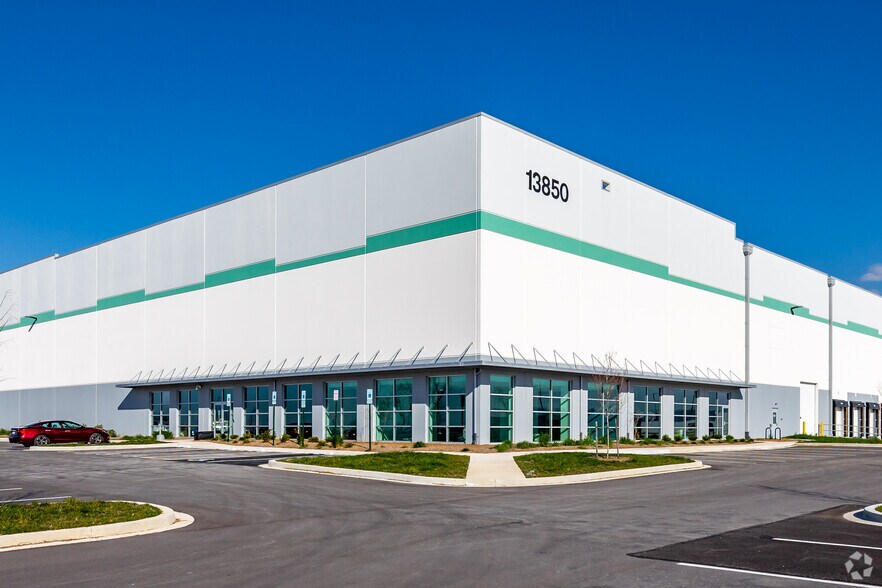 More Photos Of 18245 Showalter Rd, Hagerstown Warehouse For Lease