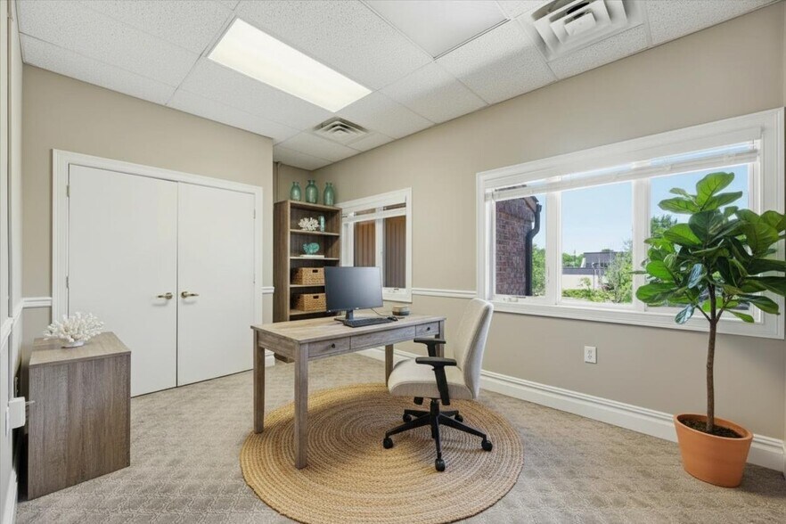 More Photos Of 802 W Park Ave, Ocean Office For Lease