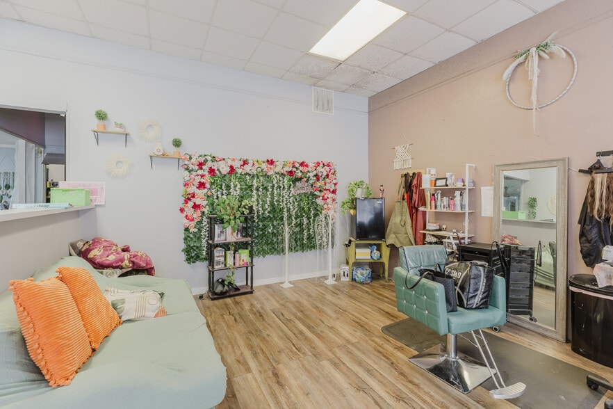 More Photos Of 221 W Lamar St, Americus General Retail For Sale