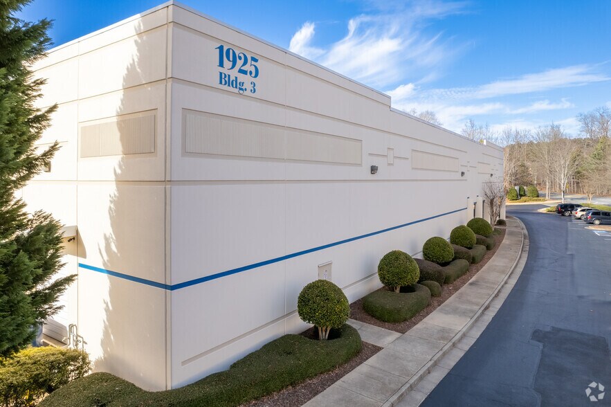 More Photos Of 1925 Shiloh Rd NW, Kennesaw Distribution For Lease