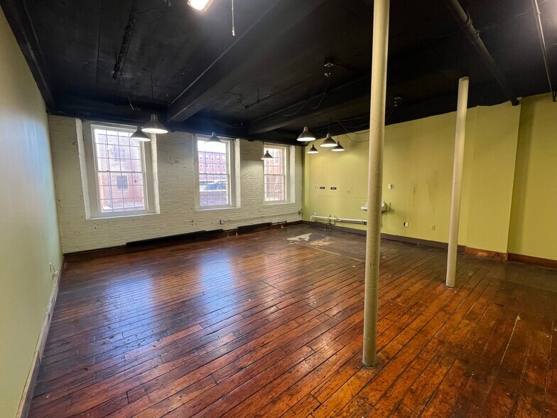 More Photos Of 2 Main St, Biddeford Unknown For Lease