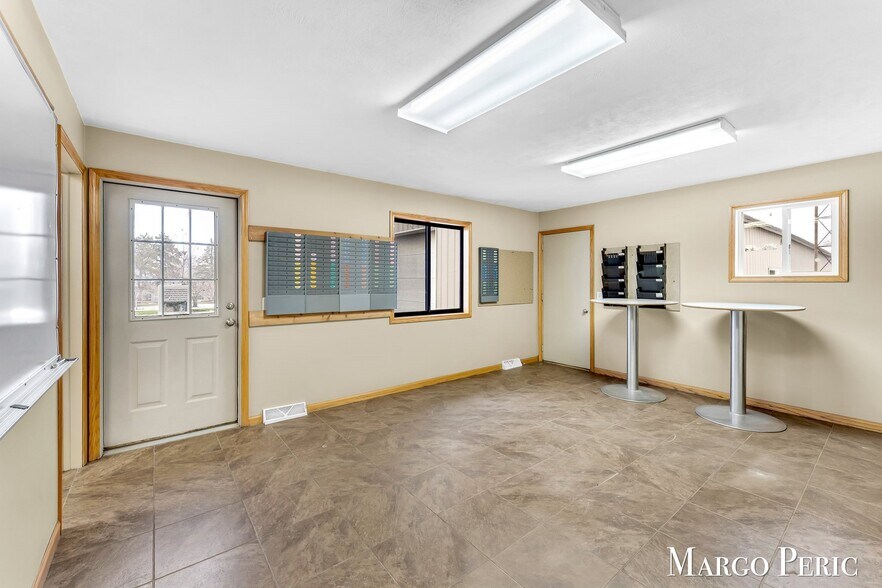 More Photos Of 7884 Eastern Ave SE, Grand Rapids Loft Creative Space For Lease