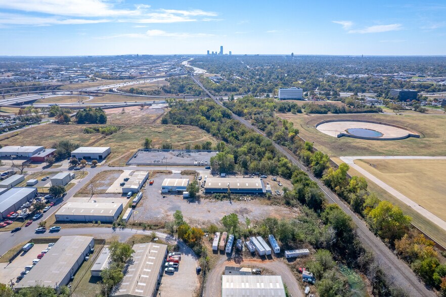 More Photos Of 319-323 NW 59th St, Oklahoma City Manufacturing For Sale