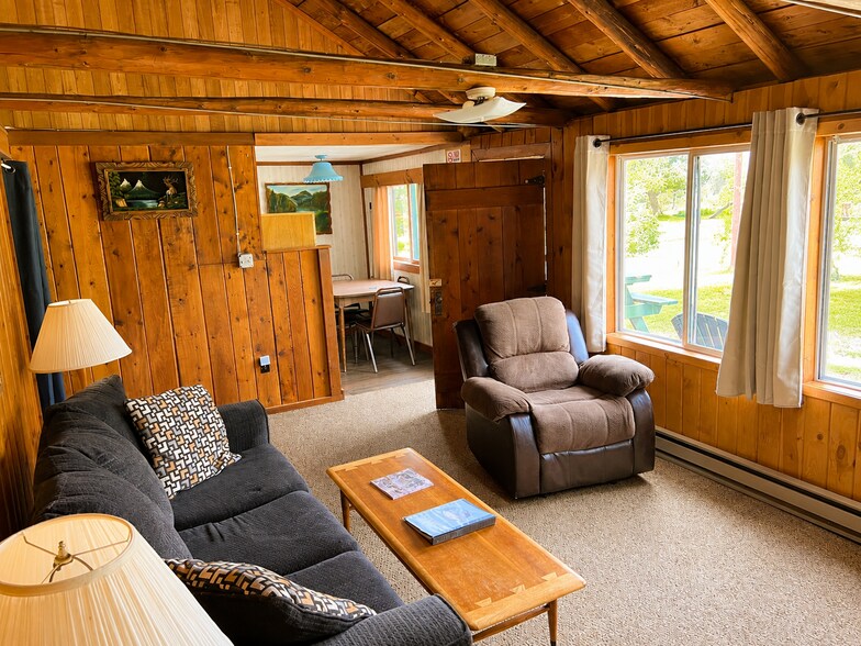 More Photos Of W17461 Norton Rd, Gould City Hotel For Sale