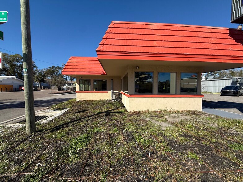 More Photos Of 1002 E Hillsborough Ave, Tampa Storefront For Lease