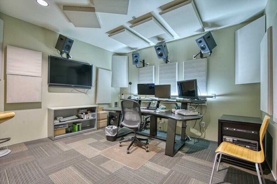 More Photos Of 6000 Spine Rd, Boulder Research And Development For Lease