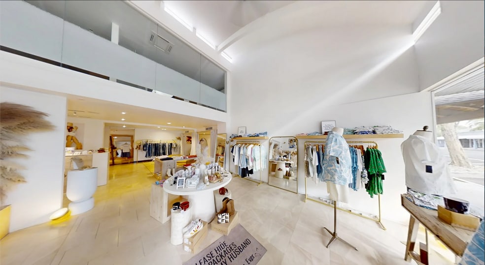 More Photos Of 4242 N Craftsman Ct, Scottsdale Storefront For Lease