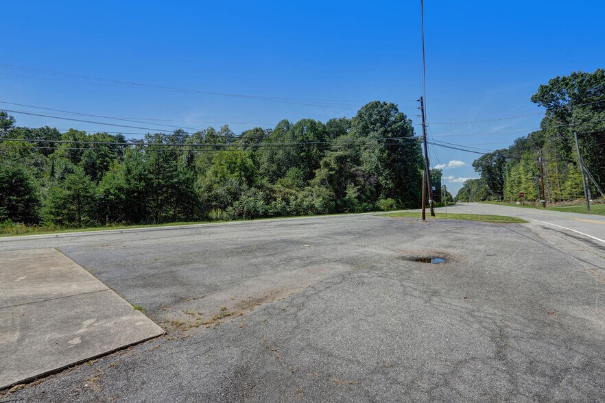 More Photos Of 122 NC Highway 700, Eden Auto Dealership For Sale