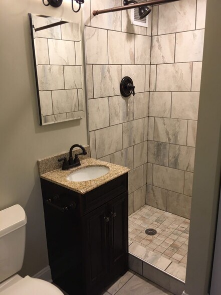 More Photos Of 7 S Stolp Ave, Aurora Apartments For Lease