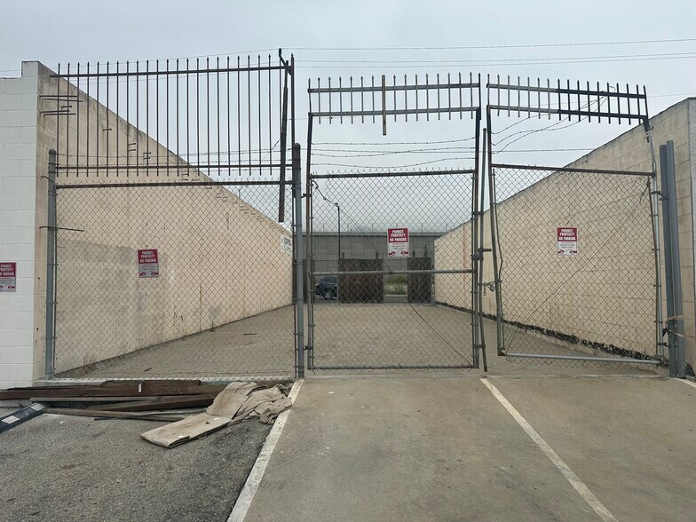 More Photos Of 2311 N San Fernando Blvd, Burbank Land For Lease