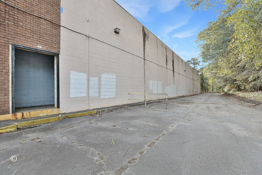 More Photos Of 928 Wright Dr, Columbus General Retail For Sale