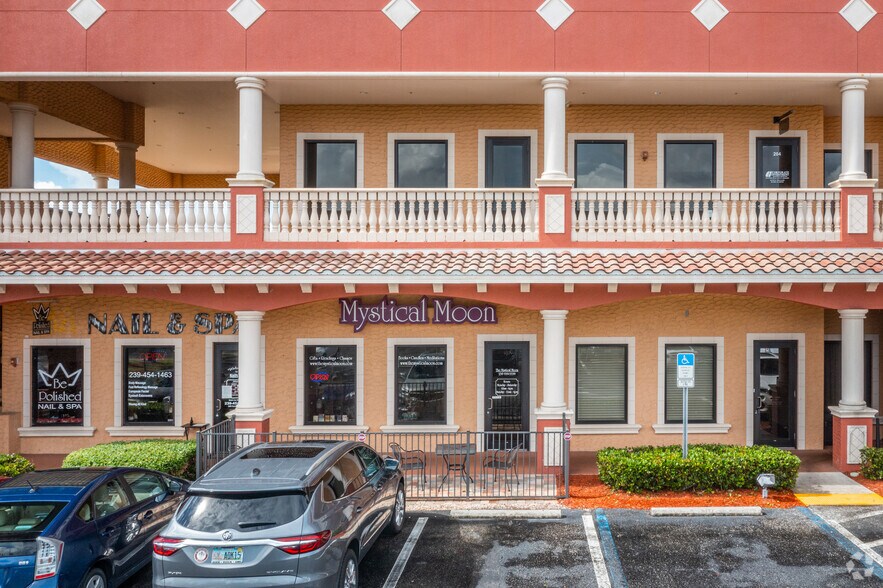 More Photos Of 8890 Salrose Ln, Fort Myers Storefront Retail Office For Lease