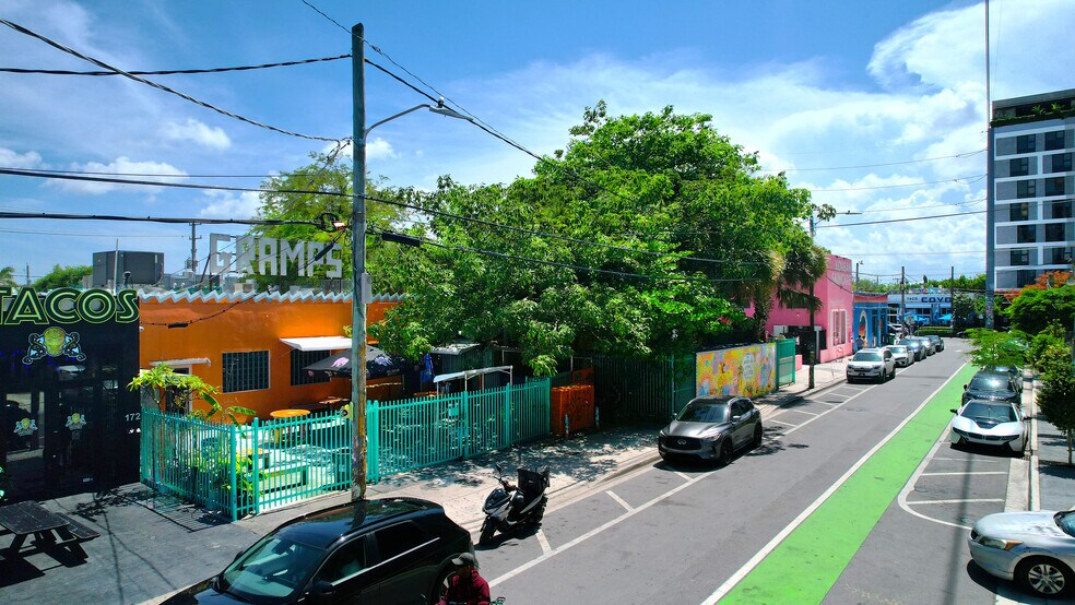 More Photos Of 176 NW 24th St, Miami Restaurant For Lease