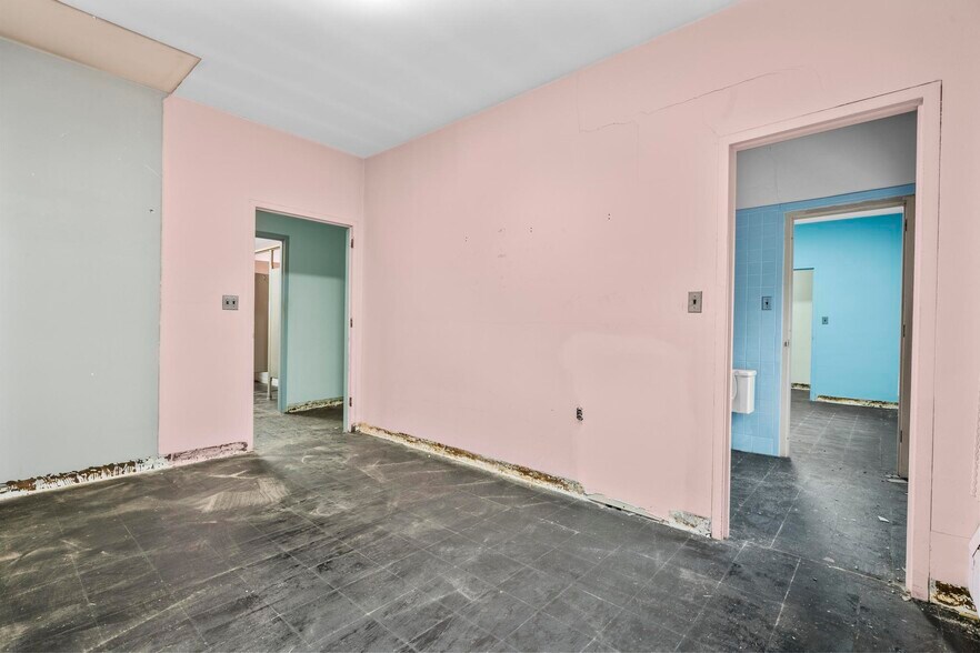 More Photos Of 19 Goodwill Ave, Meriden Specialty For Sale