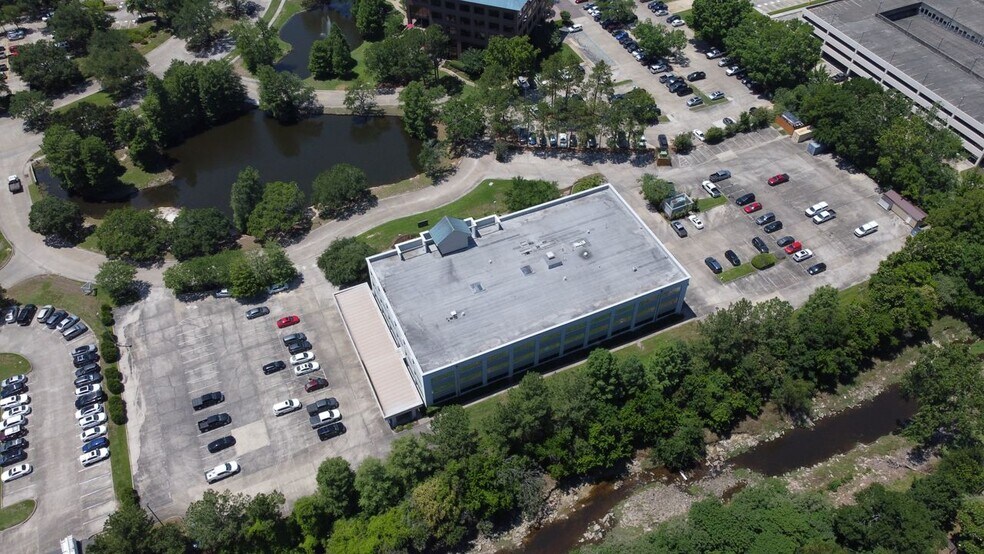 More Photos Of 8591 United Plaza Dr, Baton Rouge Office For Lease