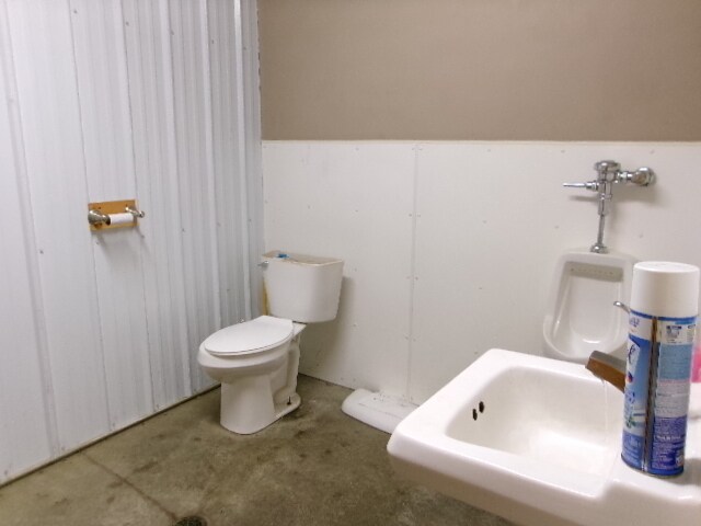 More Photos Of 1415 Evergreen Rd, Platteville Industrial For Sale