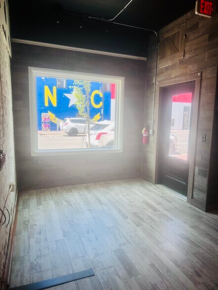 More Photos Of 103 N College Ave, Newton General Retail For Lease