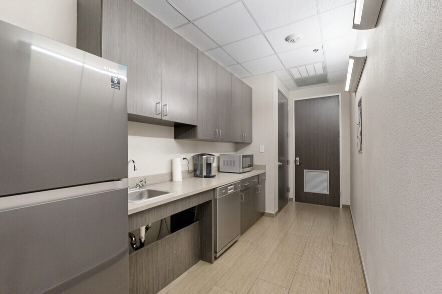 More Photos Of 3550 Parkwood Blvd, Frisco Medical For Lease